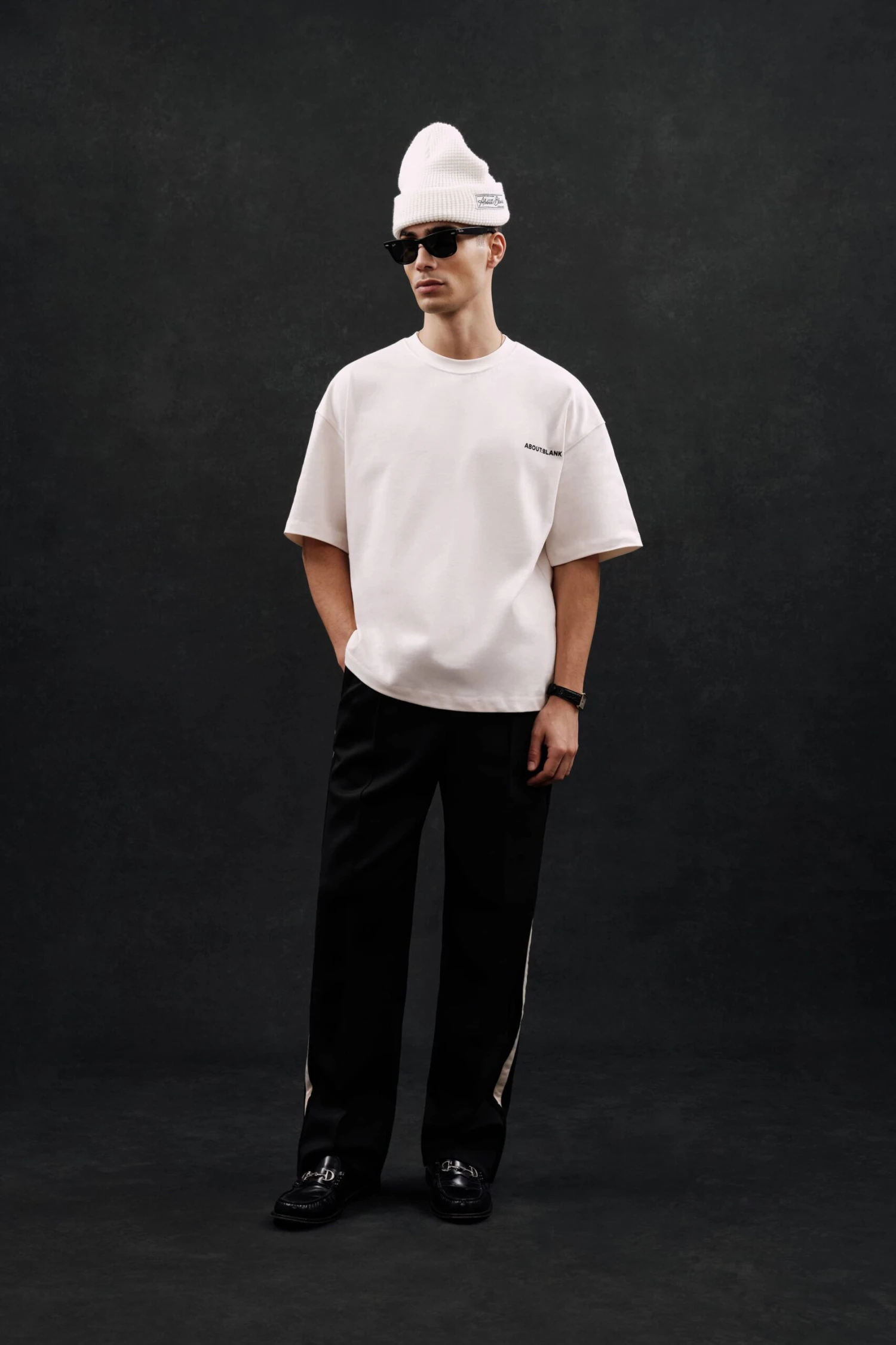 About---blank.com Creative Studio T-shirt Oat/black - Image 2