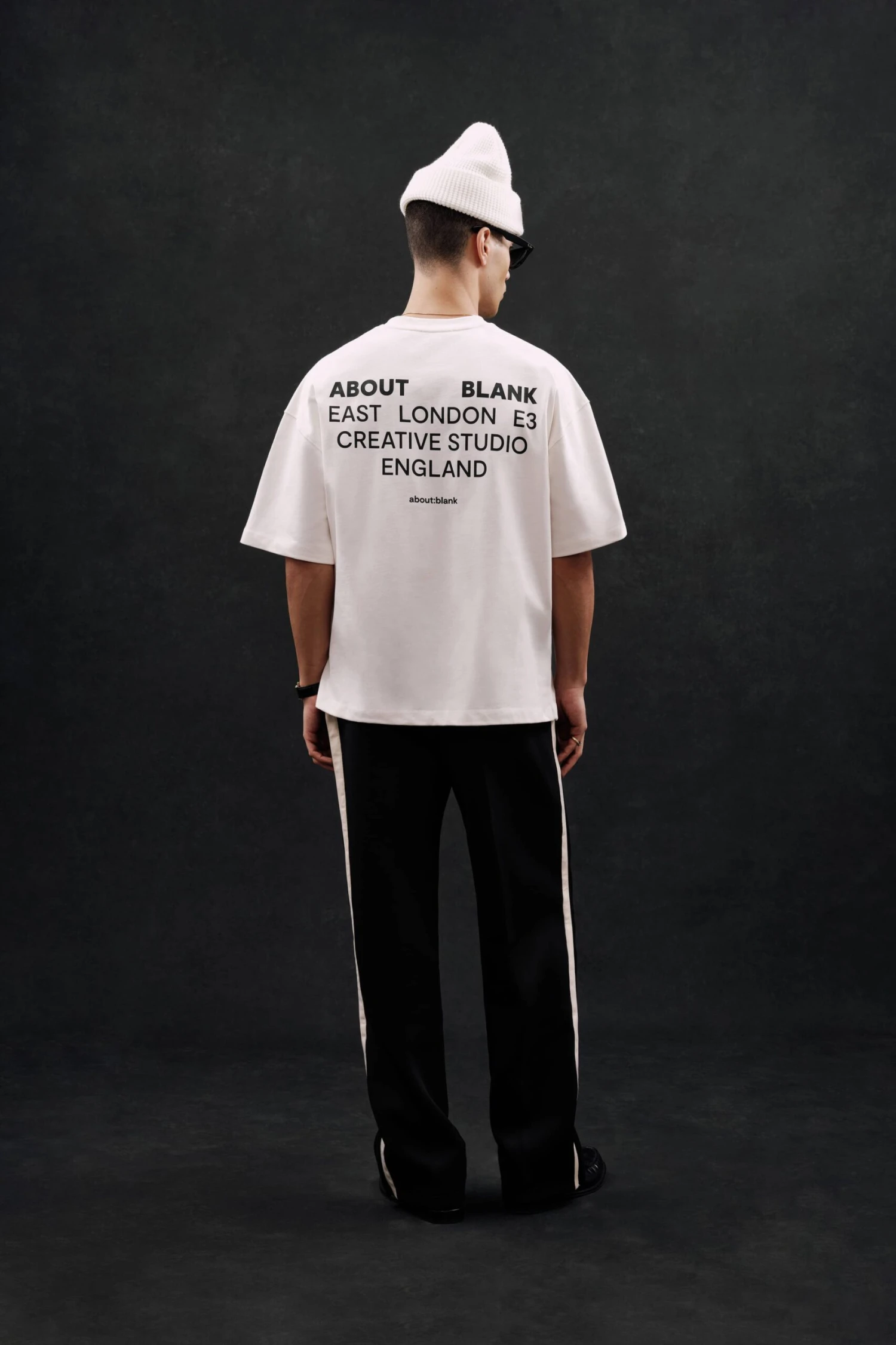 About---blank.com Creative Studio T-shirt Oat/black - Image 3