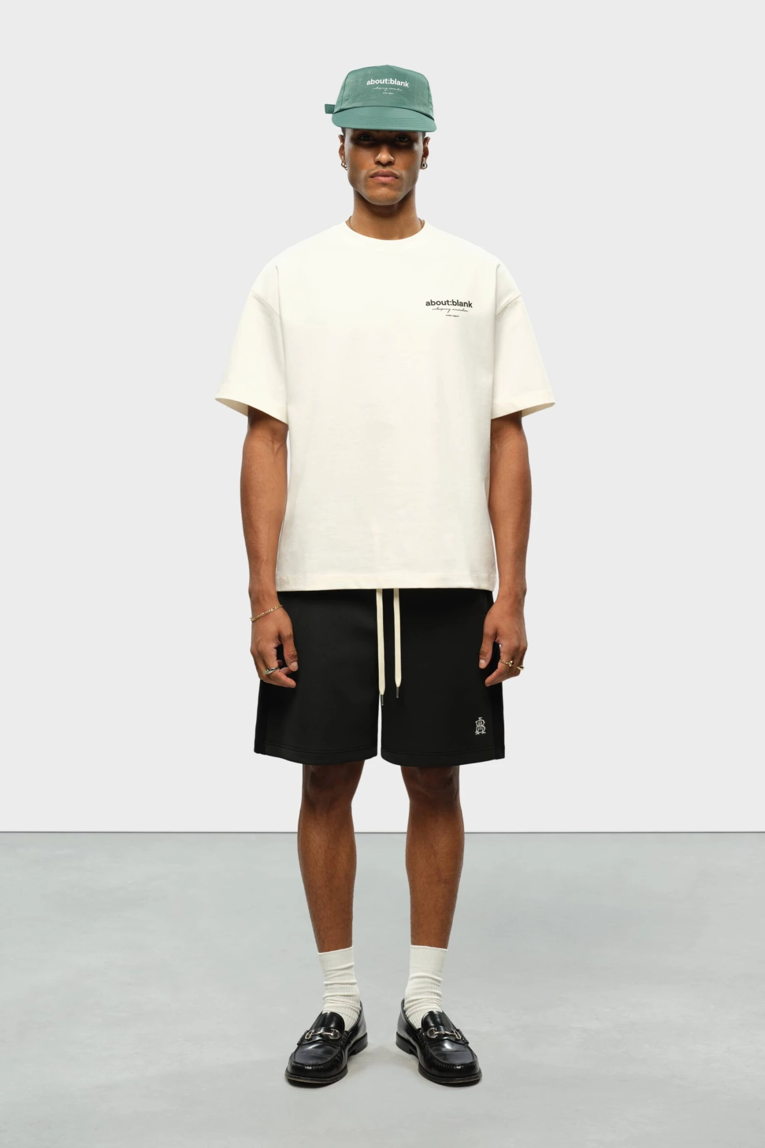 About:blank Reverse T-shirt Oat/black - Image 2