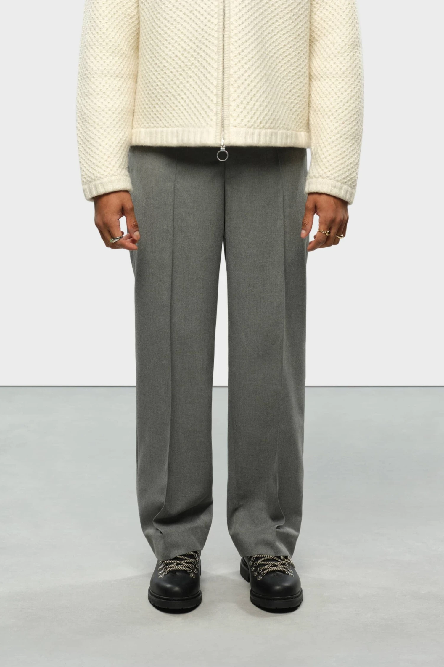 About---blank.com Everyday Pleated Trousers Light Grey - Image 2
