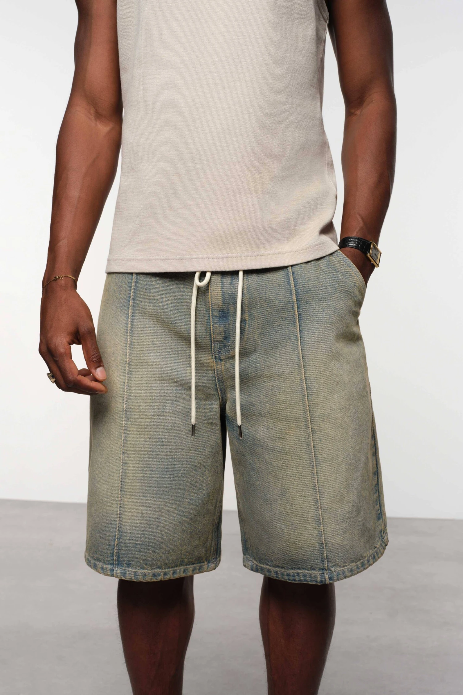 Wide Denim Short Dirty Wash - Image 8
