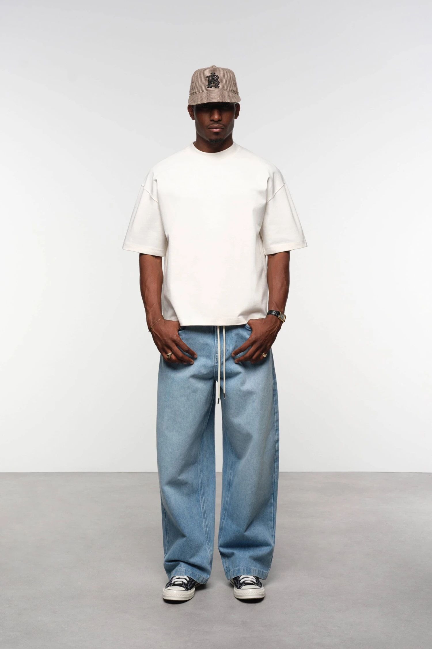 About---blank.com Mock Neck T-shirt Oat/black - Image 4