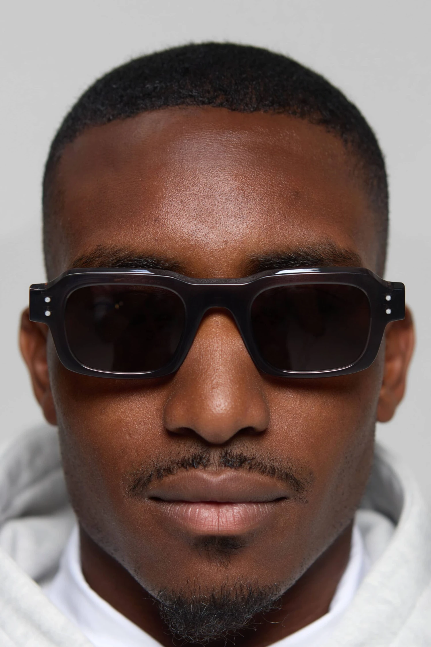 The Bromley Sunglasses Black - Image 2