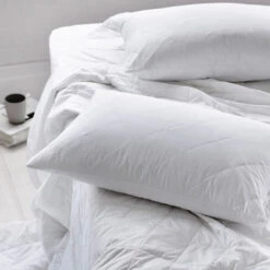 Tontine Commercial Quilted Envelope Style Pillow Protector